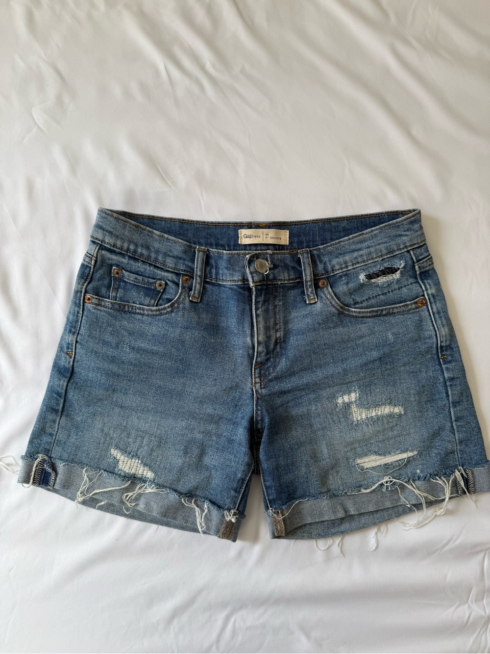 Gap Jean Shorts- Women-Distressed Denim Jean Shorts - Size 25- Medium Blue